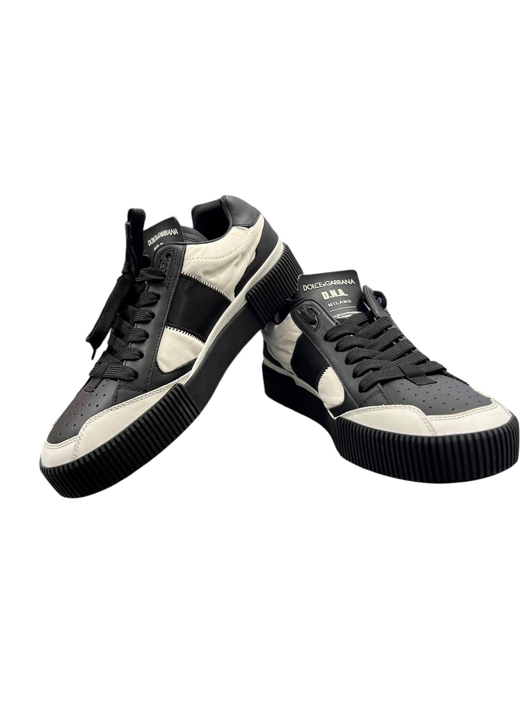 LOW-TOP SNEAKERS