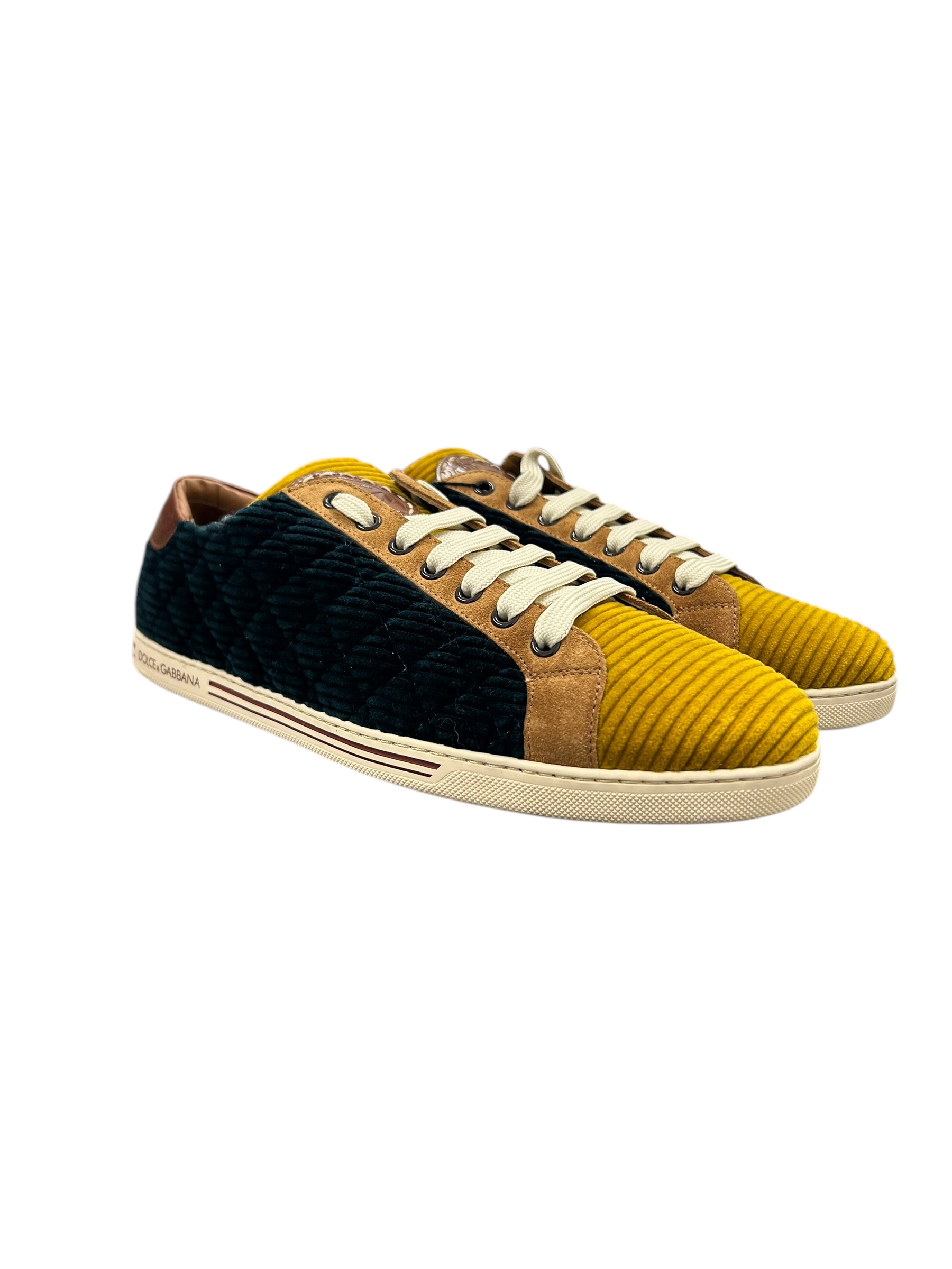 LOW-TOP SNEAKERS