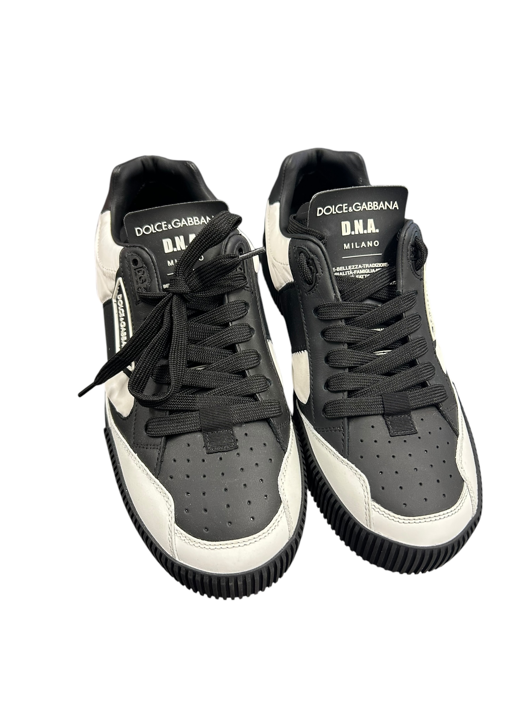 LOW-TOP SNEAKERS